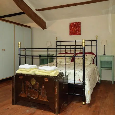 Holiday home Snug Cottage In Saint Eutrope De Born With Pool Saint-Eutrope-de-Born