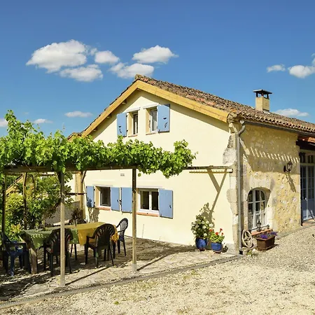 Holiday home Snug Cottage In Saint Eutrope De Born With Pool Saint-Eutrope-de-Born