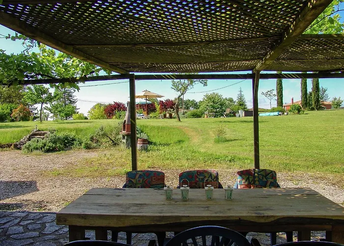 Snug Cottage In Saint-Eutrope-De-Born With Pool *